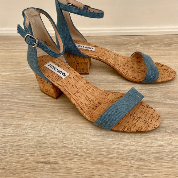 I will sell separately if interested bundle deal!! 3 pairs of shoes 👠 for $32 - Picture 6 of 7